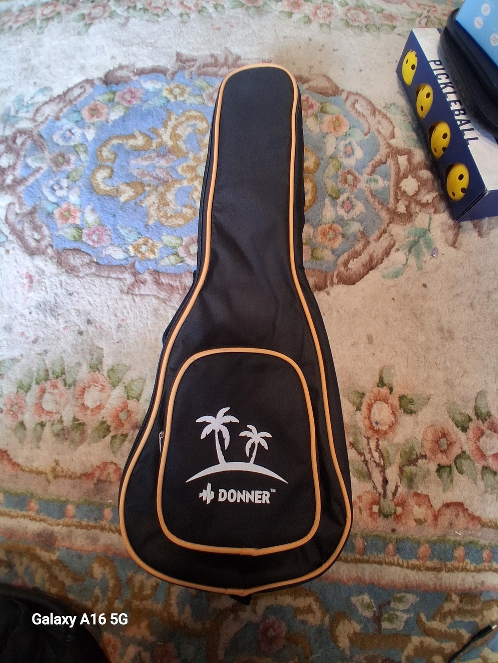 Black and Tan Padded Gig Bag with Front Pocket